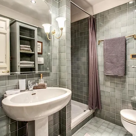 Apartment Wonderful With Balcony In Piazza Margana