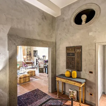 Wonderful With Balcony In Piazza Margana *