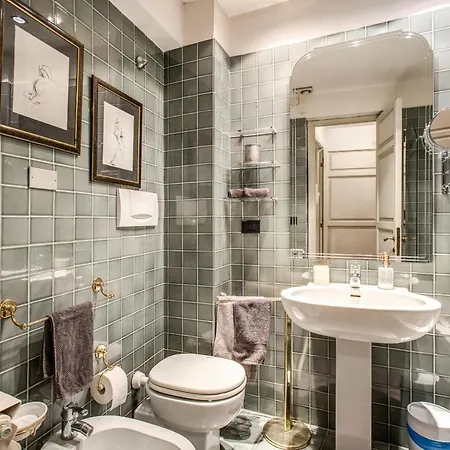 Wonderful With Balcony In Piazza Margana Apartment Rome