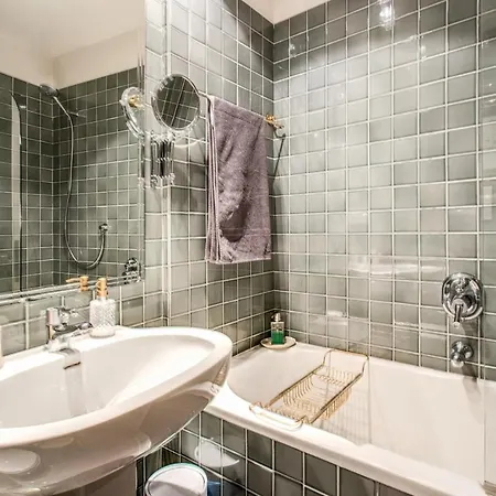 Apartament Wonderful With Balcony In Piazza Margana *