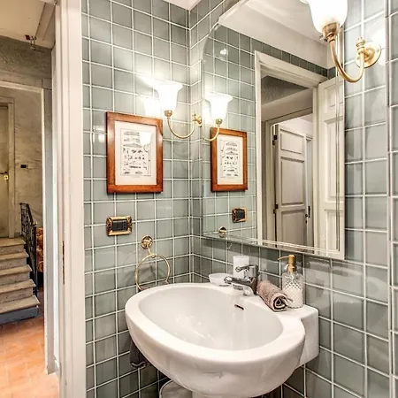 Wonderful With Balcony In Piazza Margana *
