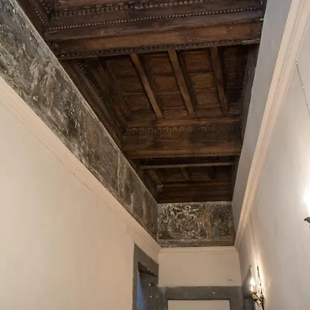 Apartment Wonderful With Balcony In Piazza Margana