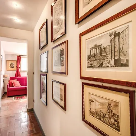 Wonderful With Balcony In Piazza Margana Apartment
