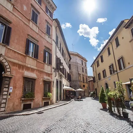 Apartment Wonderful With Balcony In Piazza Margana Rome