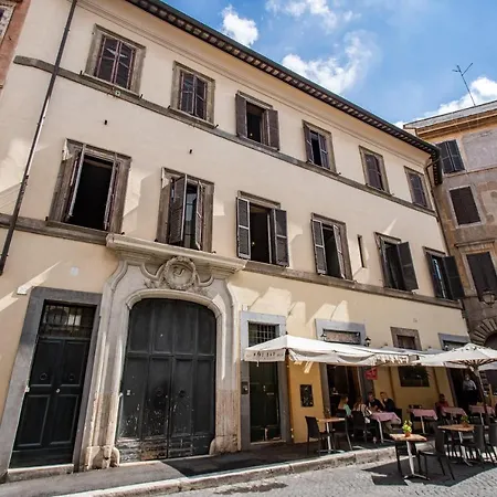 Wonderful With Balcony In Piazza Margana Apartment