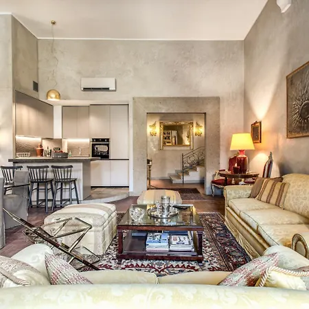 Stylish 2 Bdr With Balcony By Pantheon & Forum * 로마