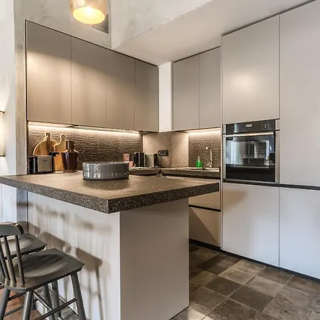 Apartmán Stylish 2 Bdr With Balcony By Pantheon & Forum