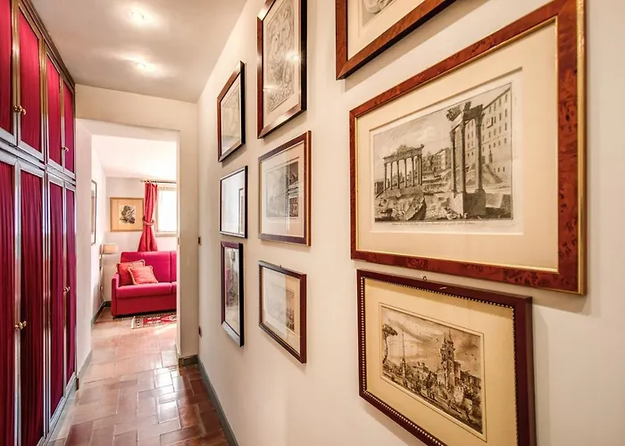 Stylish 2 Bdr With Balcony By Pantheon & Forum Apartman