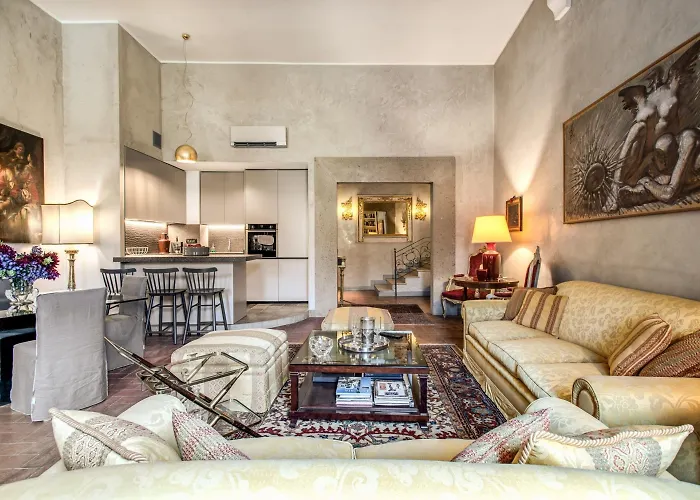 Stylish 2 Bdr With Balcony By Pantheon & Forum * Róma